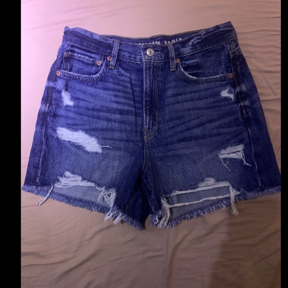 AE 90s Boyfriend Short size 4
